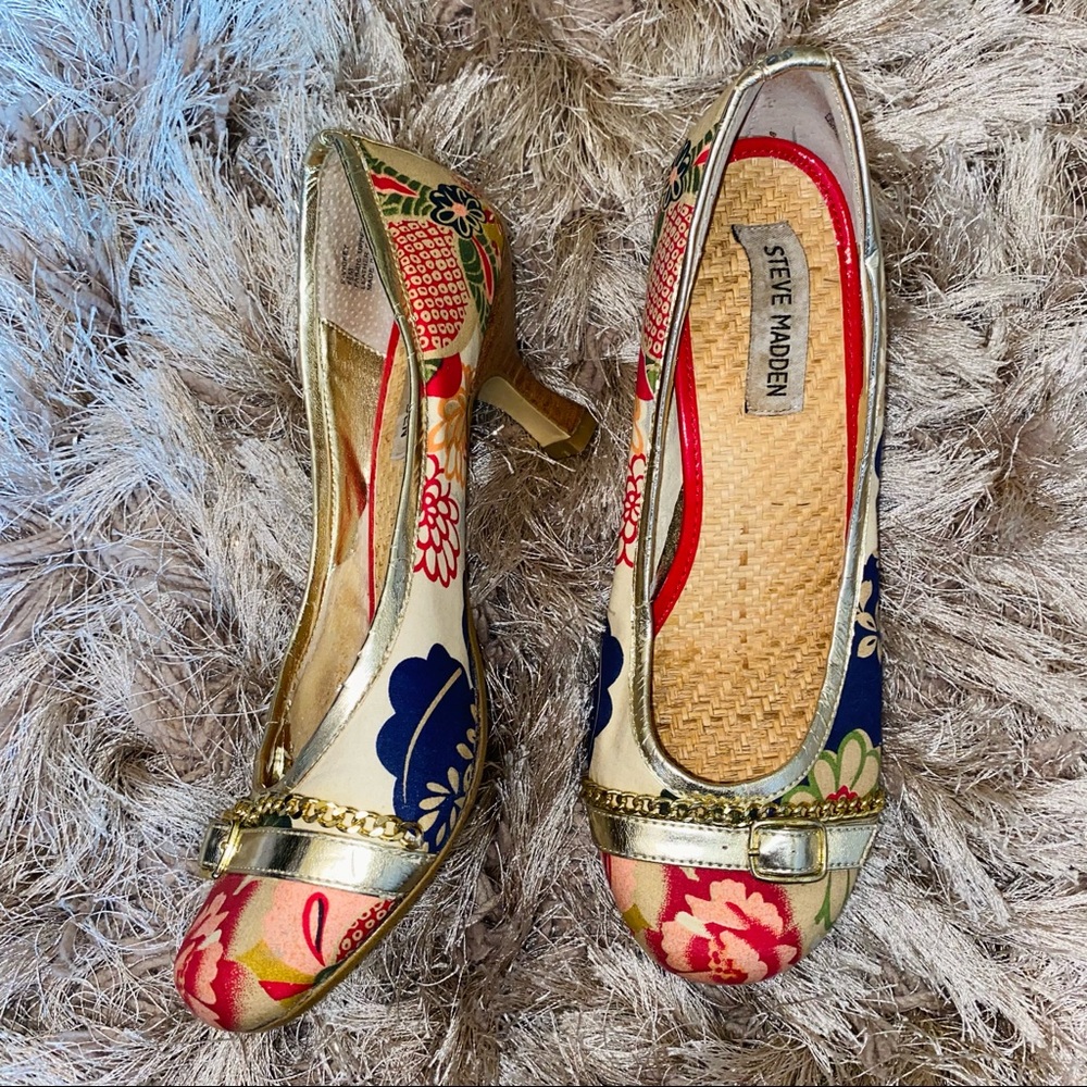 Vintage Y2K Floral Gold Steve Madden Heels